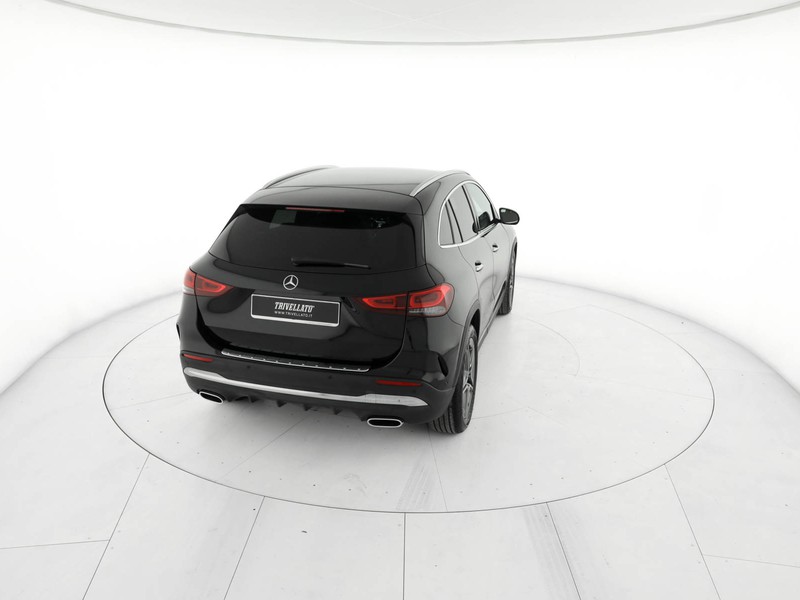 Mercedes GLA 180 d premium auto