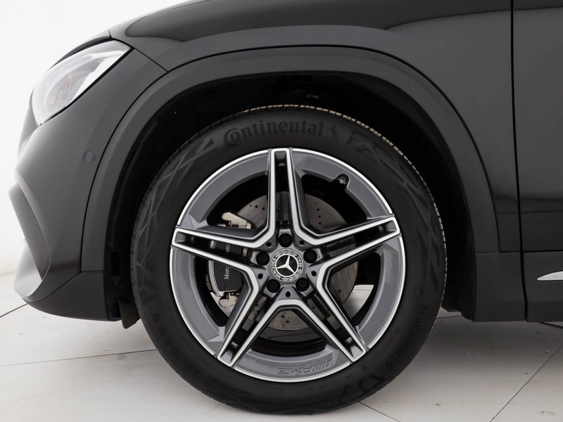 Mercedes GLA 180 d premium auto