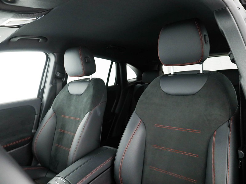 Mercedes GLA 180 d premium auto