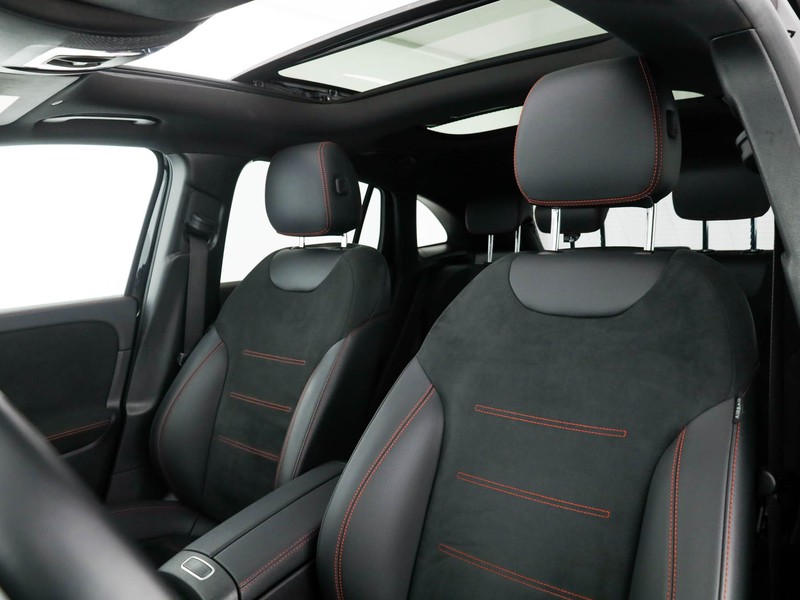 Mercedes GLA 200 d premium auto