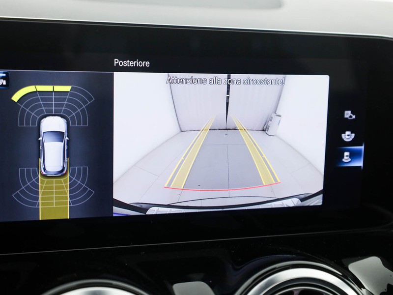 Mercedes GLA 200 d premium auto