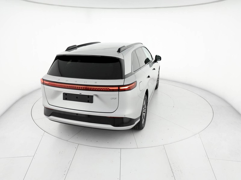 XPENG G9 80,3 kwh standard range rwd elettrica grigio