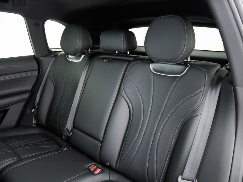 XPENG G9 80,3 kwh standard range rwd elettrica grigio