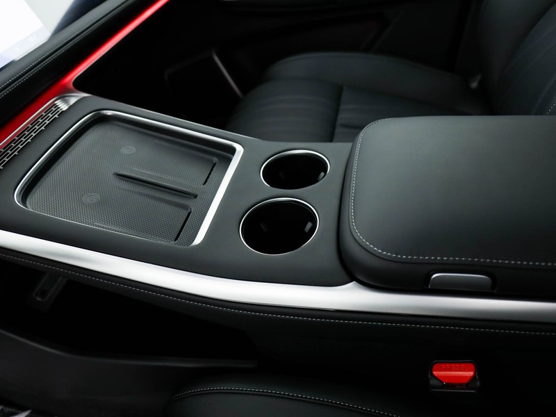 XPENG G9 80,3 kwh standard range rwd elettrica grigio