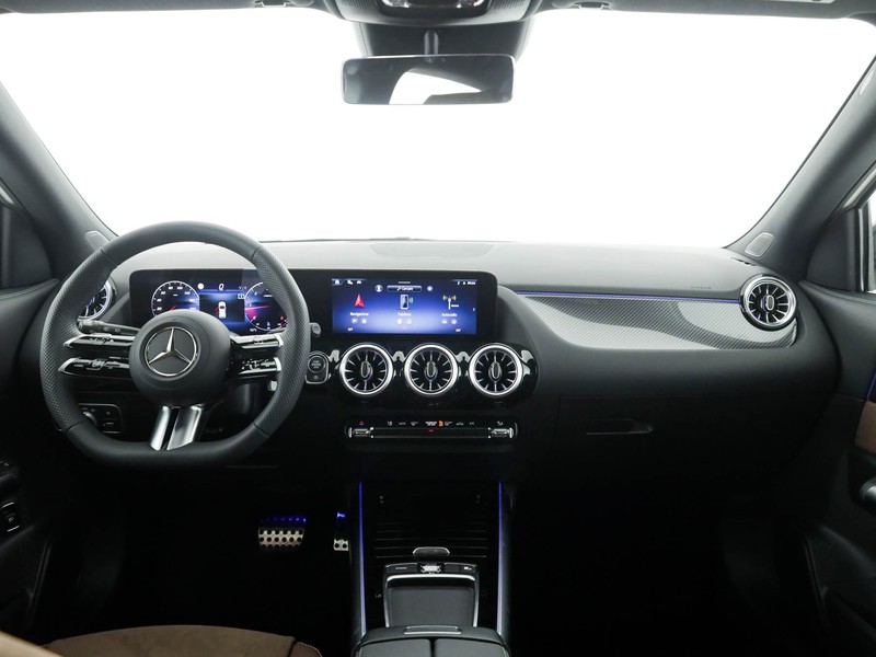 Mercedes GLA 200 d amg line extra auto diesel bianco