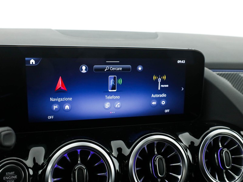 Mercedes GLA 200 d amg line extra auto diesel bianco