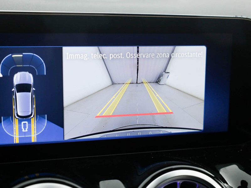 Mercedes GLA 200 d amg line extra auto diesel bianco