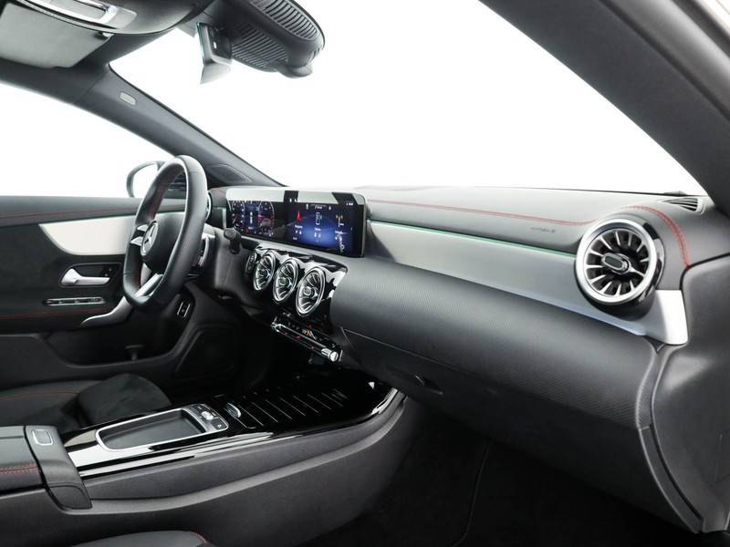 Mercedes CLA Shooting Brake  180 d amg line advanced plus auto diesel nero