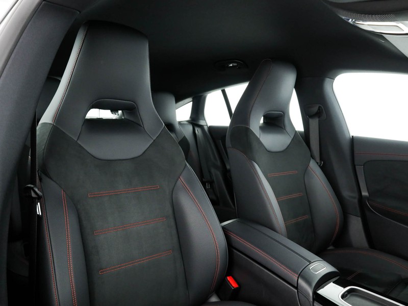 Mercedes CLA Shooting Brake  180 d amg line advanced plus auto diesel nero