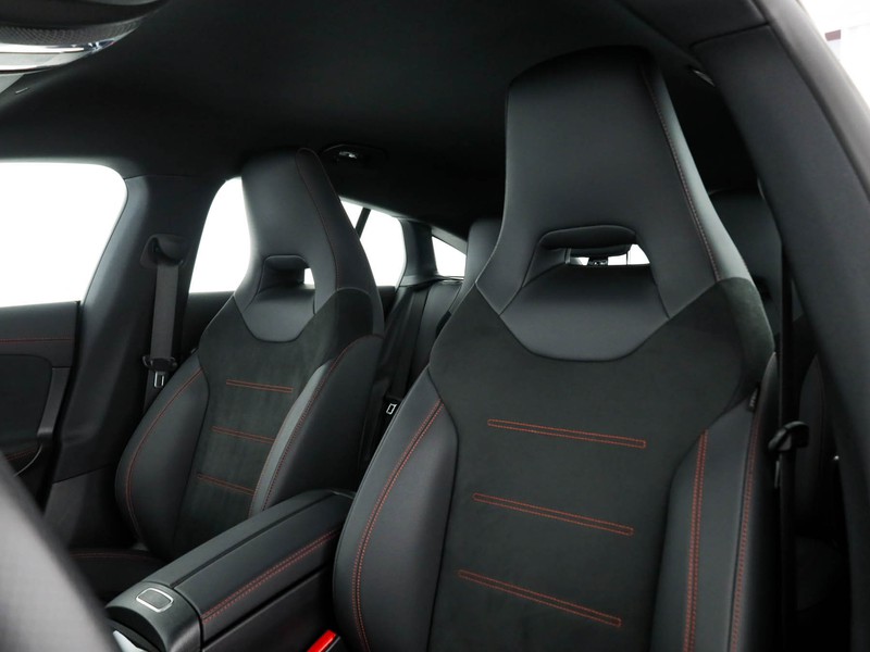 Mercedes CLA Shooting Brake  180 d amg line advanced plus auto diesel nero