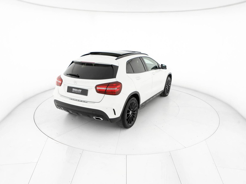 Mercedes GLA 200 d night edition auto
