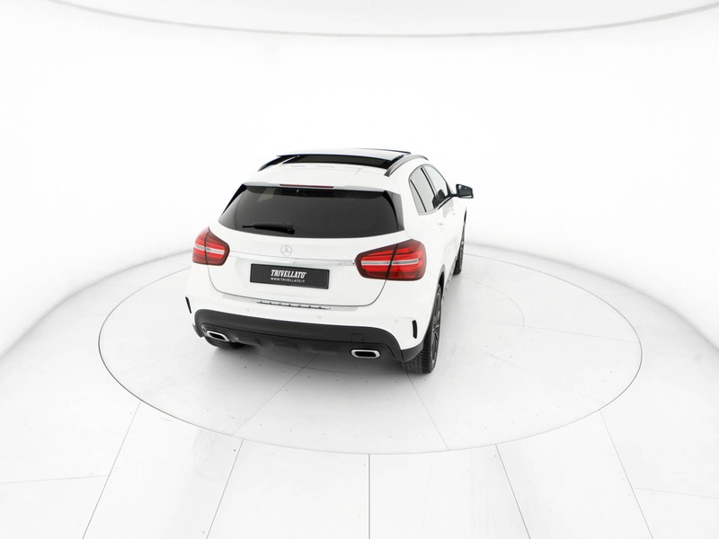 Mercedes GLA 200 d night edition auto