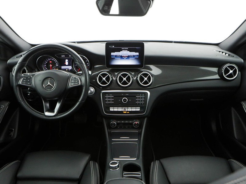 Mercedes GLA 200 d night edition auto