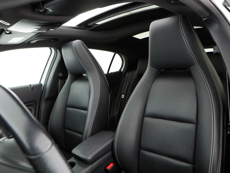 Mercedes GLA 200 d night edition auto