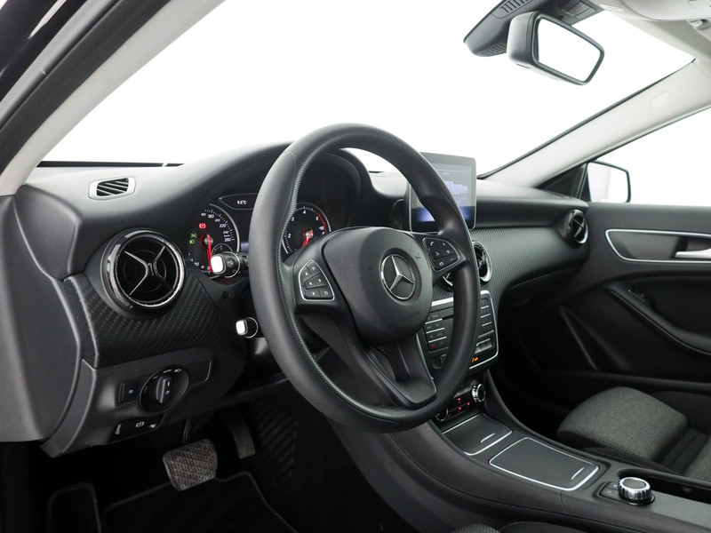 Mercedes GLA 200 d sport auto diesel nero