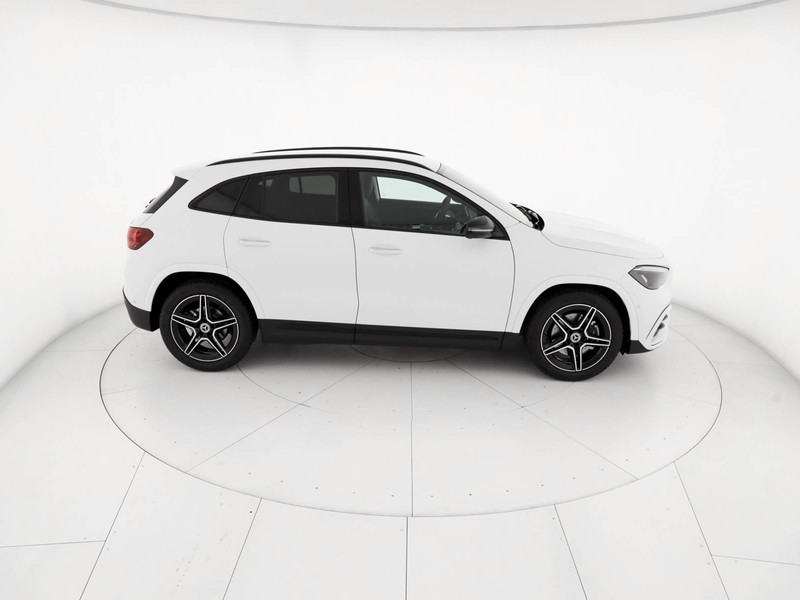 Mercedes GLA 200 d automatic diesel bianco