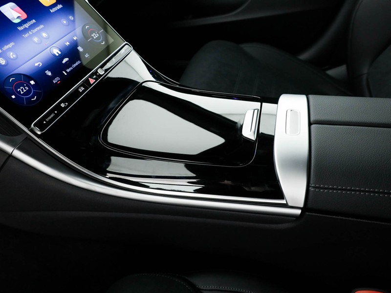 Mercedes Classe C SW sw 220 d mhev amg line advanced 4matic 197cv auto ibrido nero