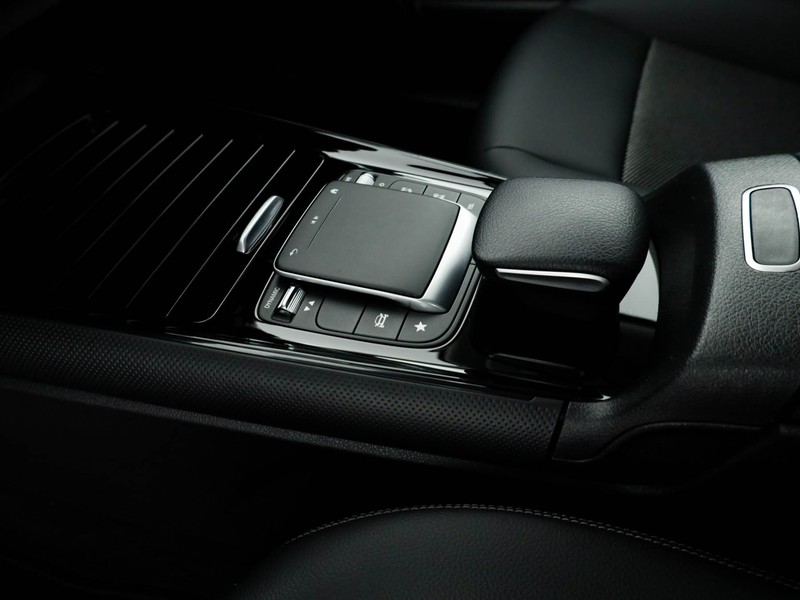 Mercedes GLB 180 d business auto diesel nero