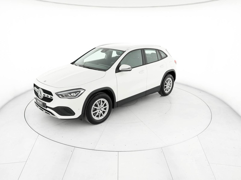 Mercedes GLA 180 d business auto diesel bianco