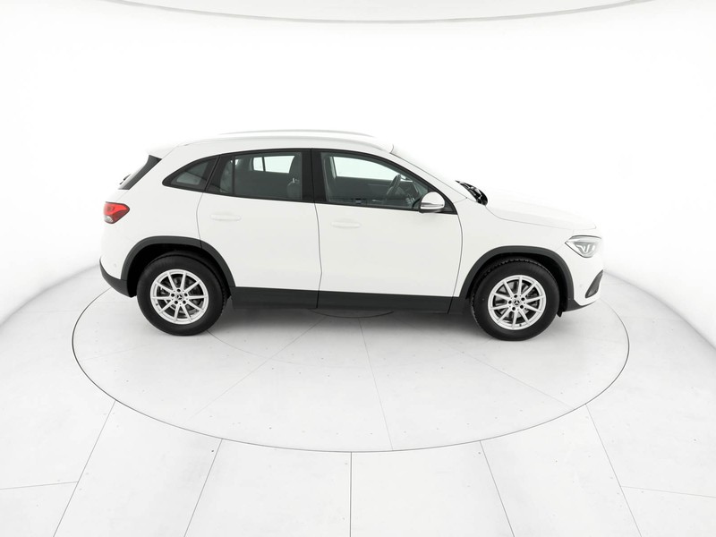 Mercedes GLA 180 d business auto diesel bianco