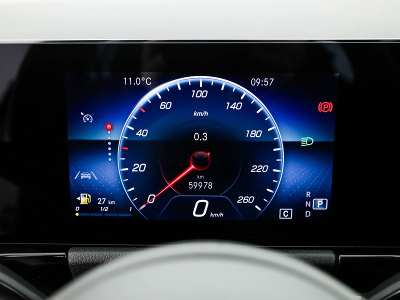 Mercedes GLA 180 d business auto diesel bianco