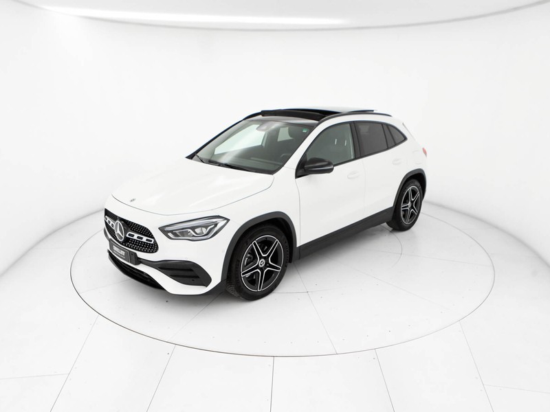 Mercedes GLA 200 d premium auto diesel bianco