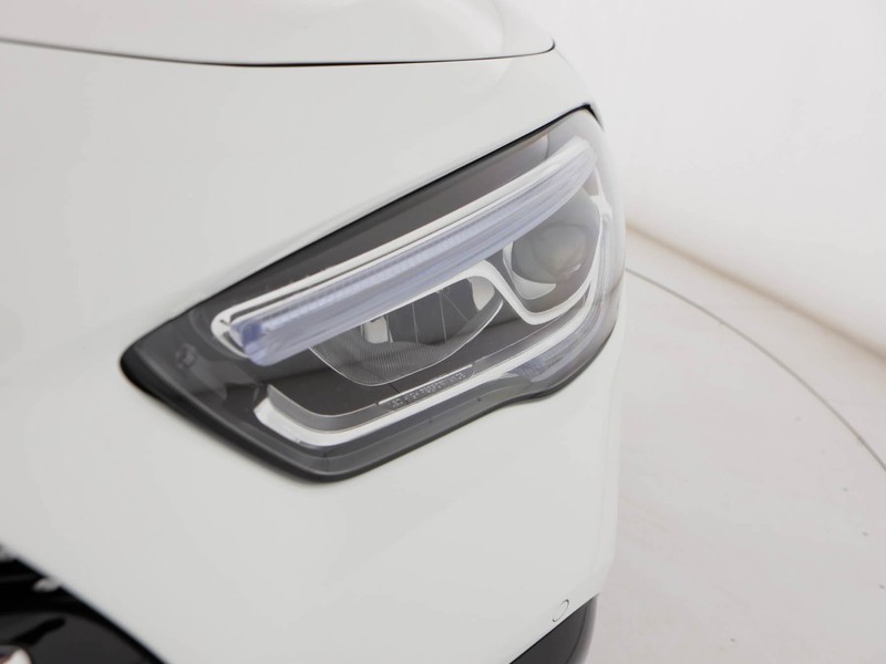 Mercedes GLA 200 d premium auto diesel bianco