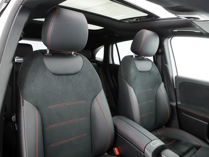 Mercedes GLA 200 d premium auto diesel bianco