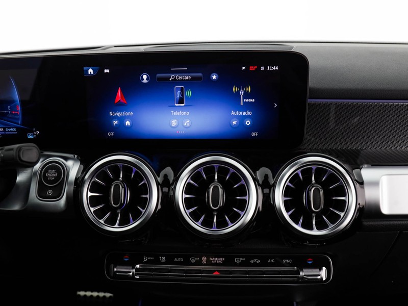 AMG GLB amg 35 amg line premium plus 4matic auto ibrido bianco