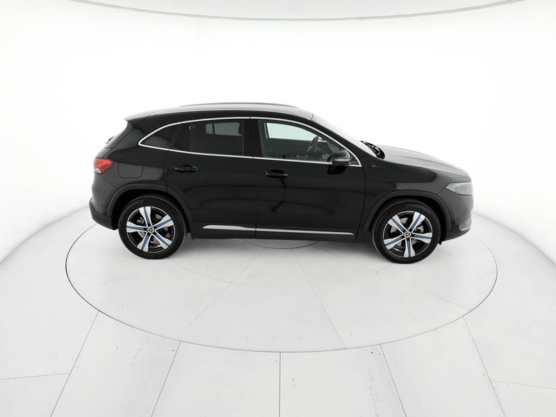 Mercedes EQA 250 sport elettrica nero