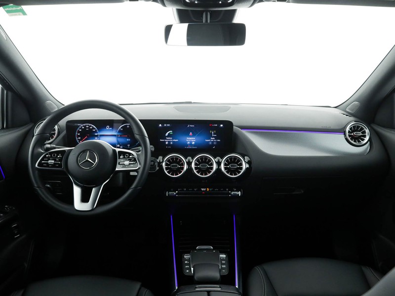 Mercedes EQA 250 sport elettrica nero