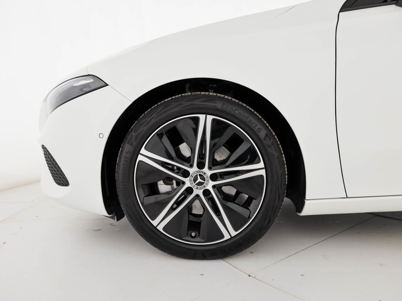 Mercedes Classe A 180 progressive advanced auto ibrido bianco