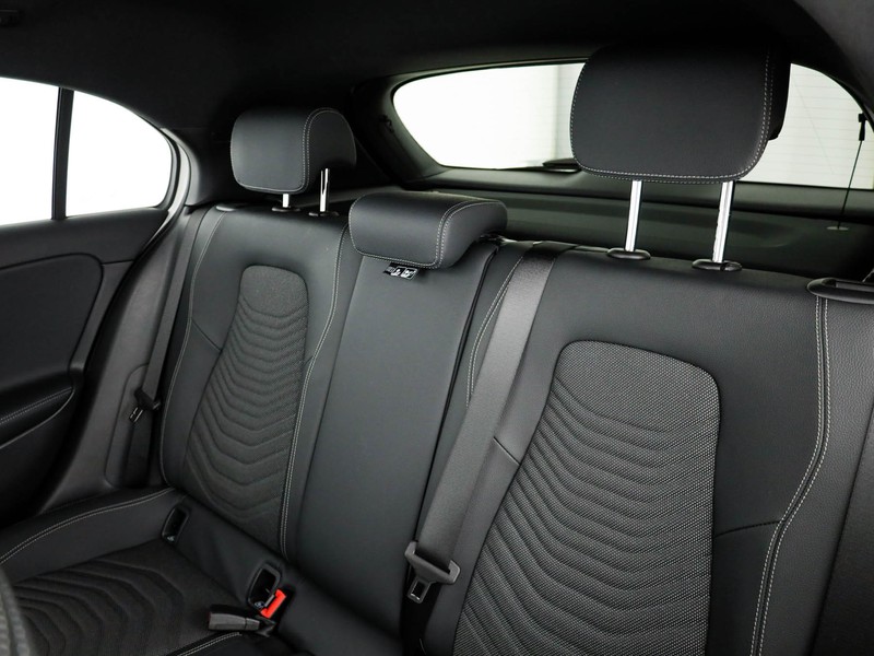 Mercedes Classe A 180 progressive advanced auto ibrido bianco