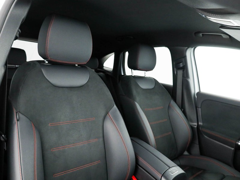 Mercedes GLA 200 d amg line advanced plus auto diesel argento