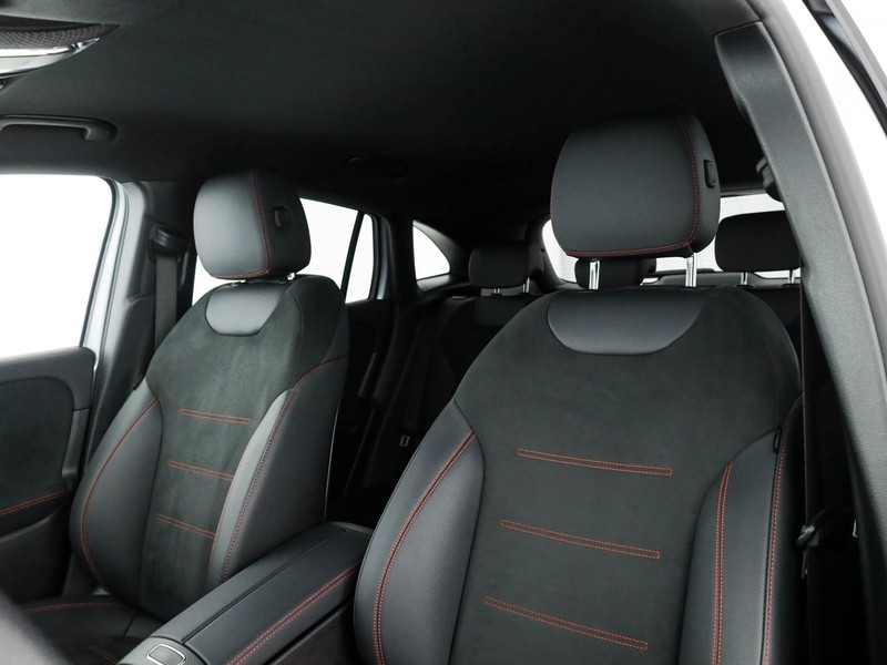 Mercedes GLA 200 d amg line advanced plus auto diesel argento