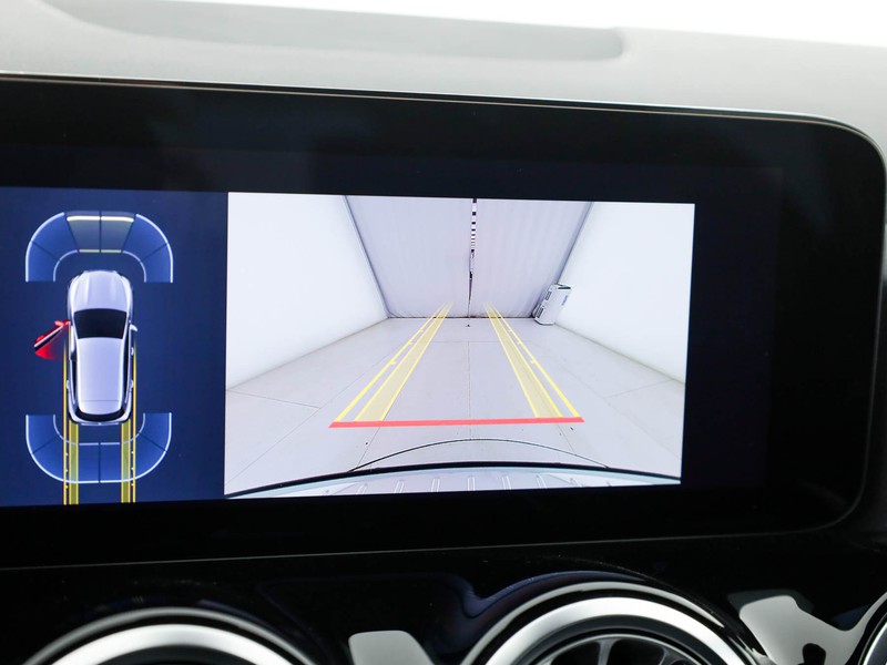 Mercedes GLA 200 d amg line advanced plus auto diesel argento