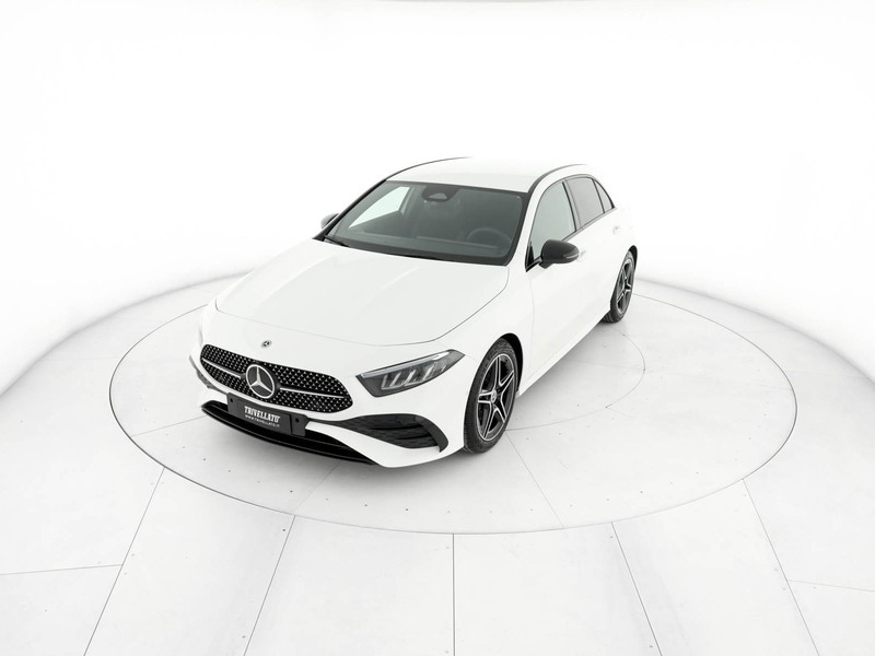 Mercedes Classe A 200 amg line premium auto ibrido bianco