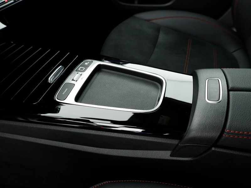 Mercedes Classe A 200 amg line premium auto ibrido bianco