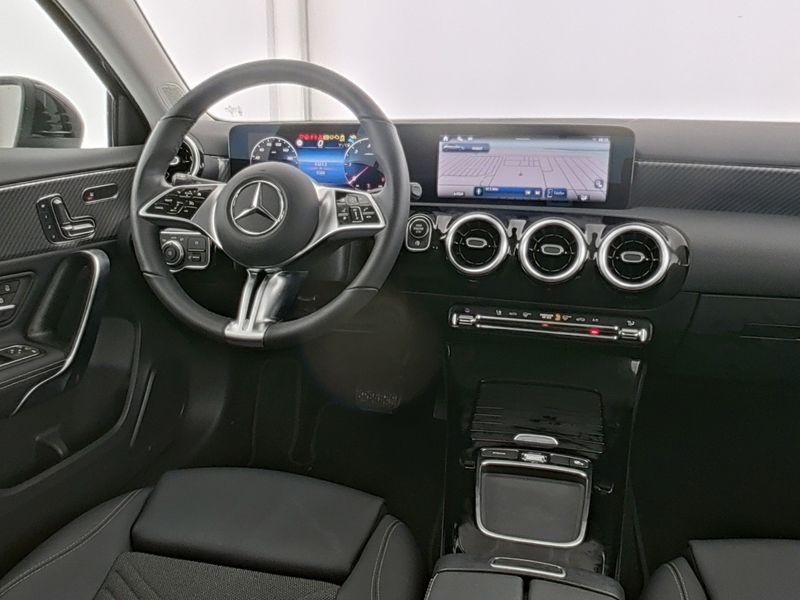 Mercedes Classe A 180 d progressive advanced auto diesel nero