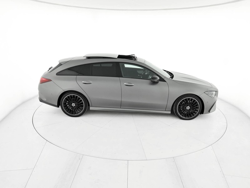 Mercedes CLA Shooting Brake  200 d amg line premium plus auto diesel grigio