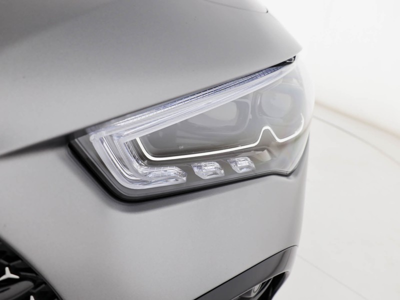 Mercedes CLA Shooting Brake  200 d amg line premium plus auto diesel grigio