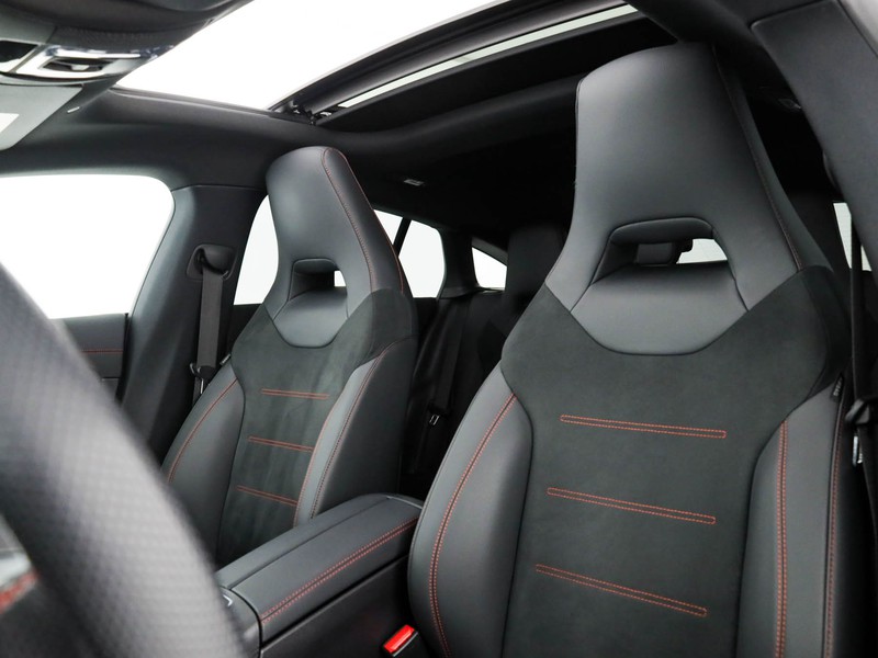 Mercedes CLA Shooting Brake  200 d amg line premium plus auto diesel grigio