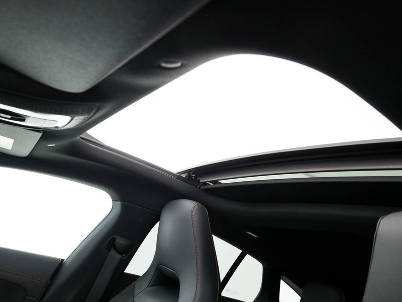 Mercedes CLA Shooting Brake  200 d amg line premium plus auto diesel grigio