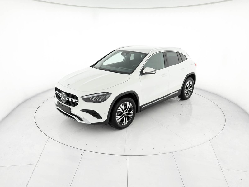 Mercedes GLA 200 d automatic diesel bianco