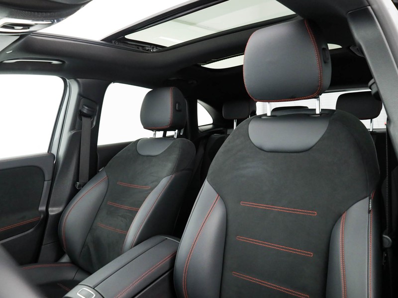 Mercedes GLA 200 d premium auto diesel argento