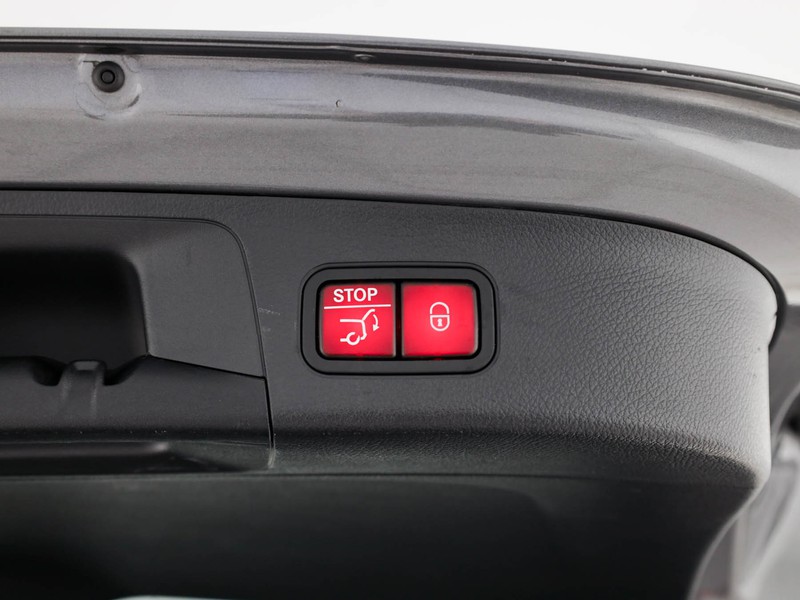 Mercedes GLA 200 d premium auto diesel argento