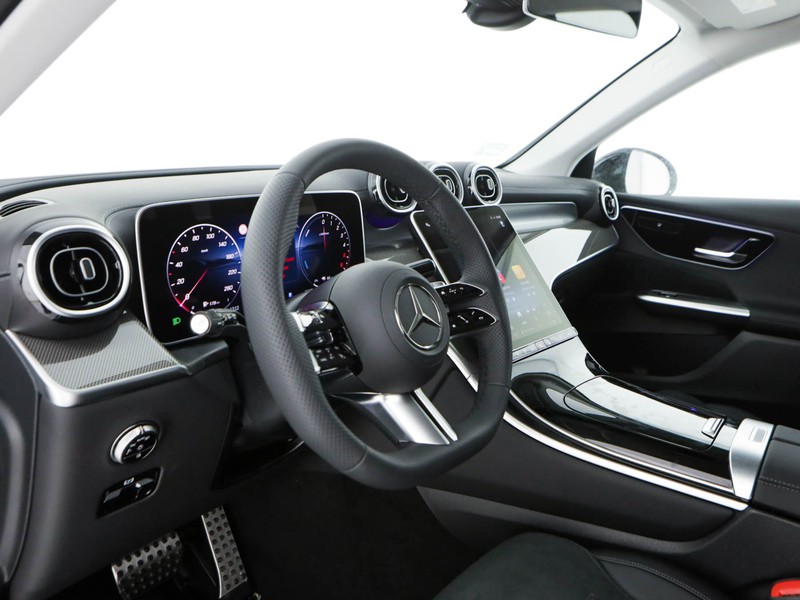 Mercedes GLC 300 de 4MATIC con tecnologia ibrida EQ  argento