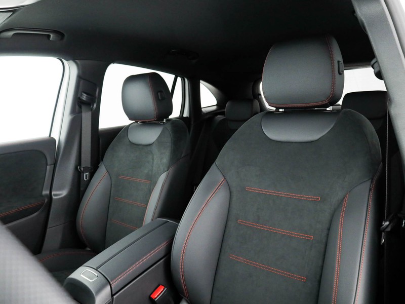 Mercedes GLA 250 e phev amg line extra auto ibrido bianco