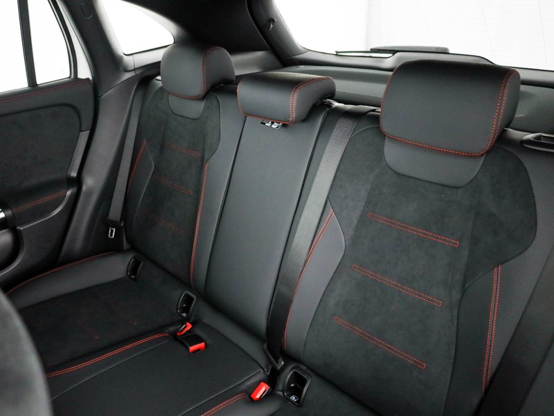 Mercedes GLA 250 e phev amg line extra auto ibrido bianco