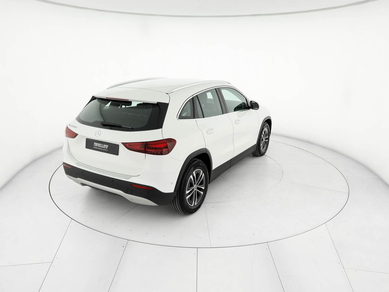 Mercedes GLA 180 d advanced auto diesel bianco